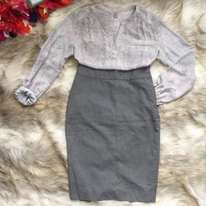 Old Navy Stretch Pencil skirt